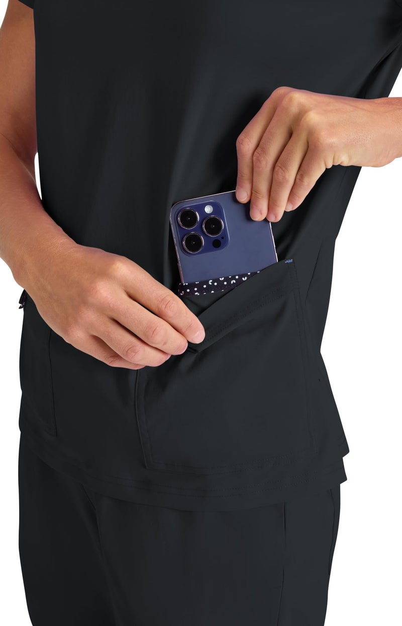 KOI بلوزة سكرب نسائية من كوي باسيكس بيكا بأربعة جيوب، سوداء، مقاس متوسط - Image 4